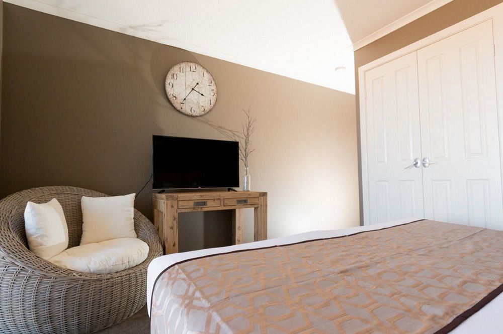 Beach Haven Executive Apartments Korora Exterior photo